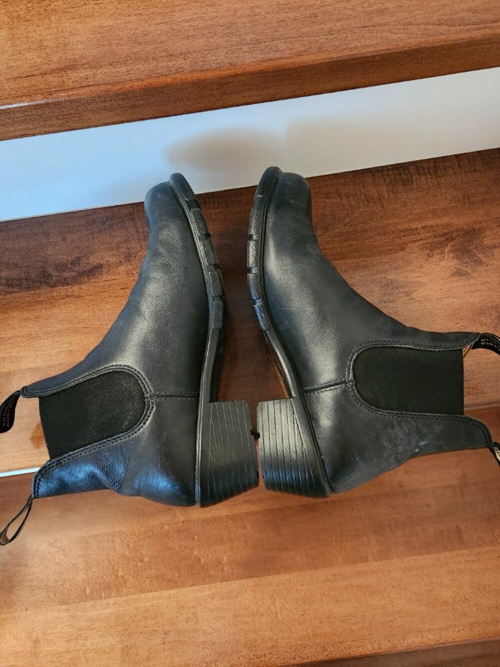 Blundstone heel chelsea black boots in women's size US 8.5 - Picture 5 of 8